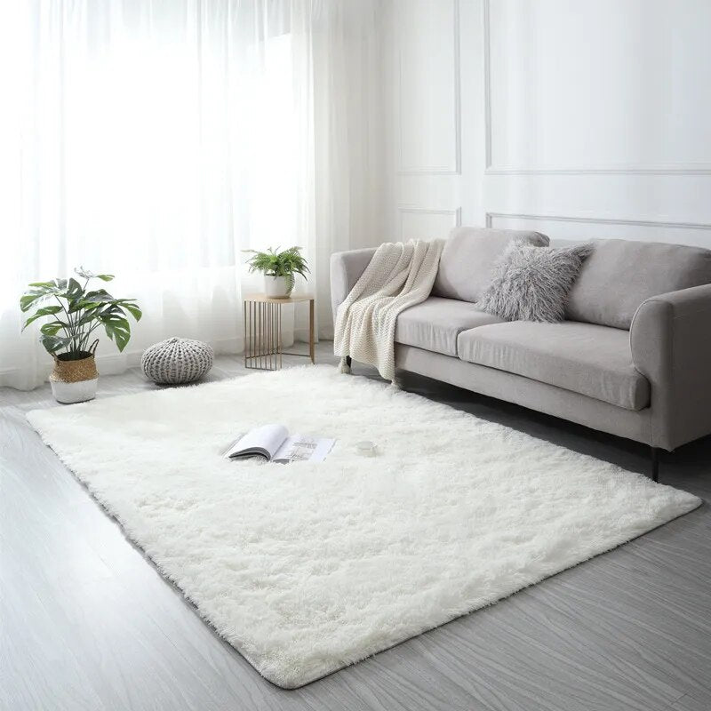LuxuryLoom: Soft Plush Living Room Carpet